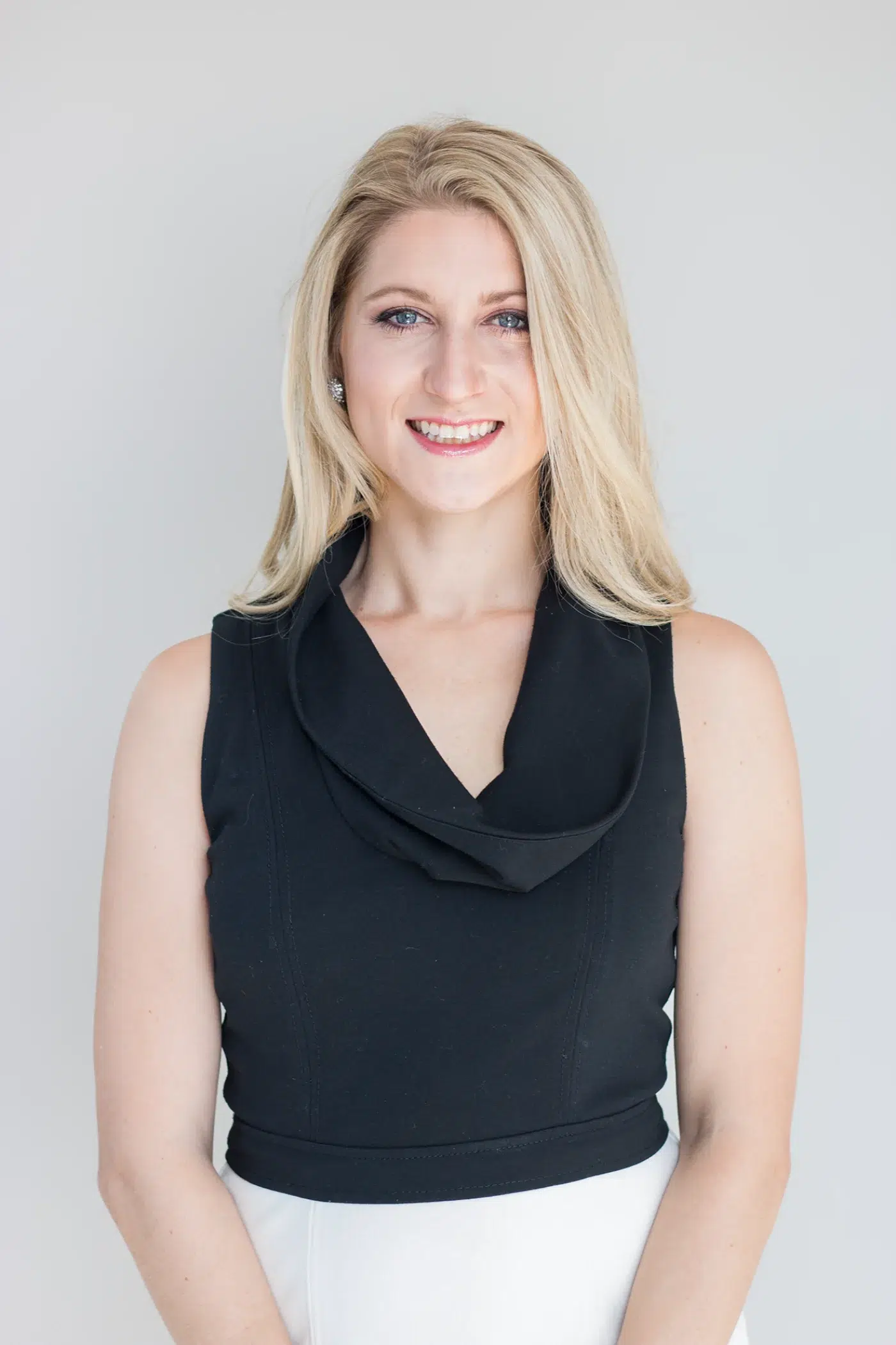 Danielle Andry, MD Plastic Surgeon Danielle Andry, MD<br />
Plastic Surgeon